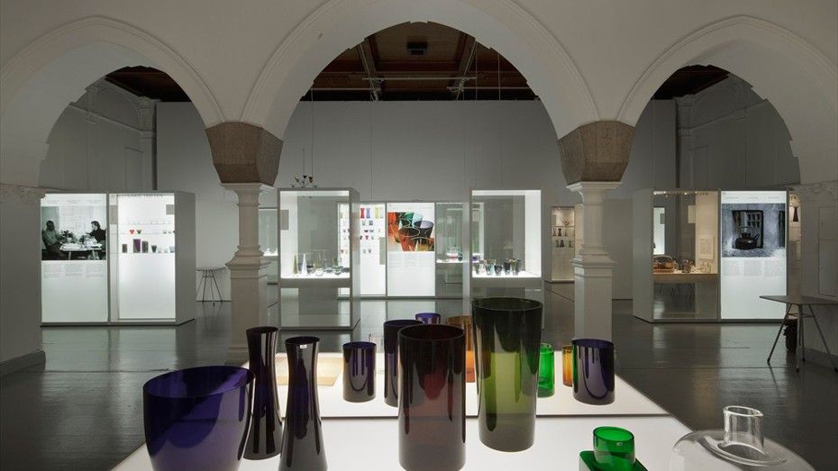 Franck Universal Forms at Design Museum 930x608-930x523
